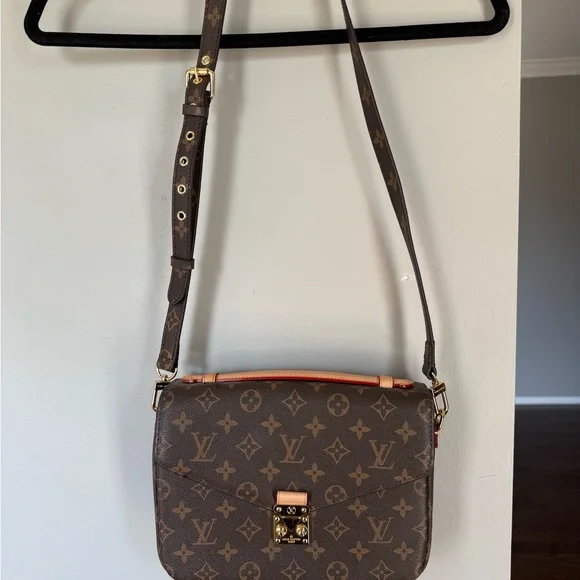 Lookalike Brown Monogram Crossbody Bag - Picture 1 of 7